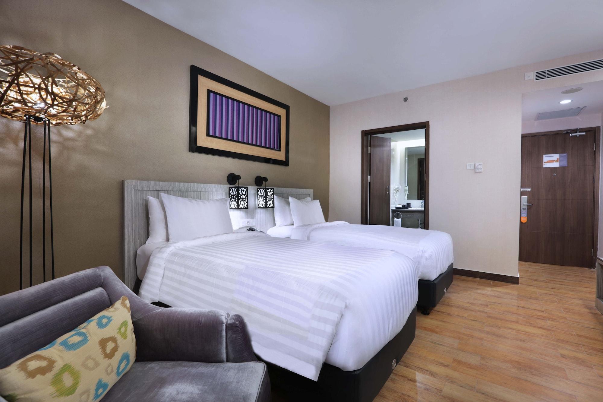 Hotel Harper Perintis By Aston Macasar Exterior foto