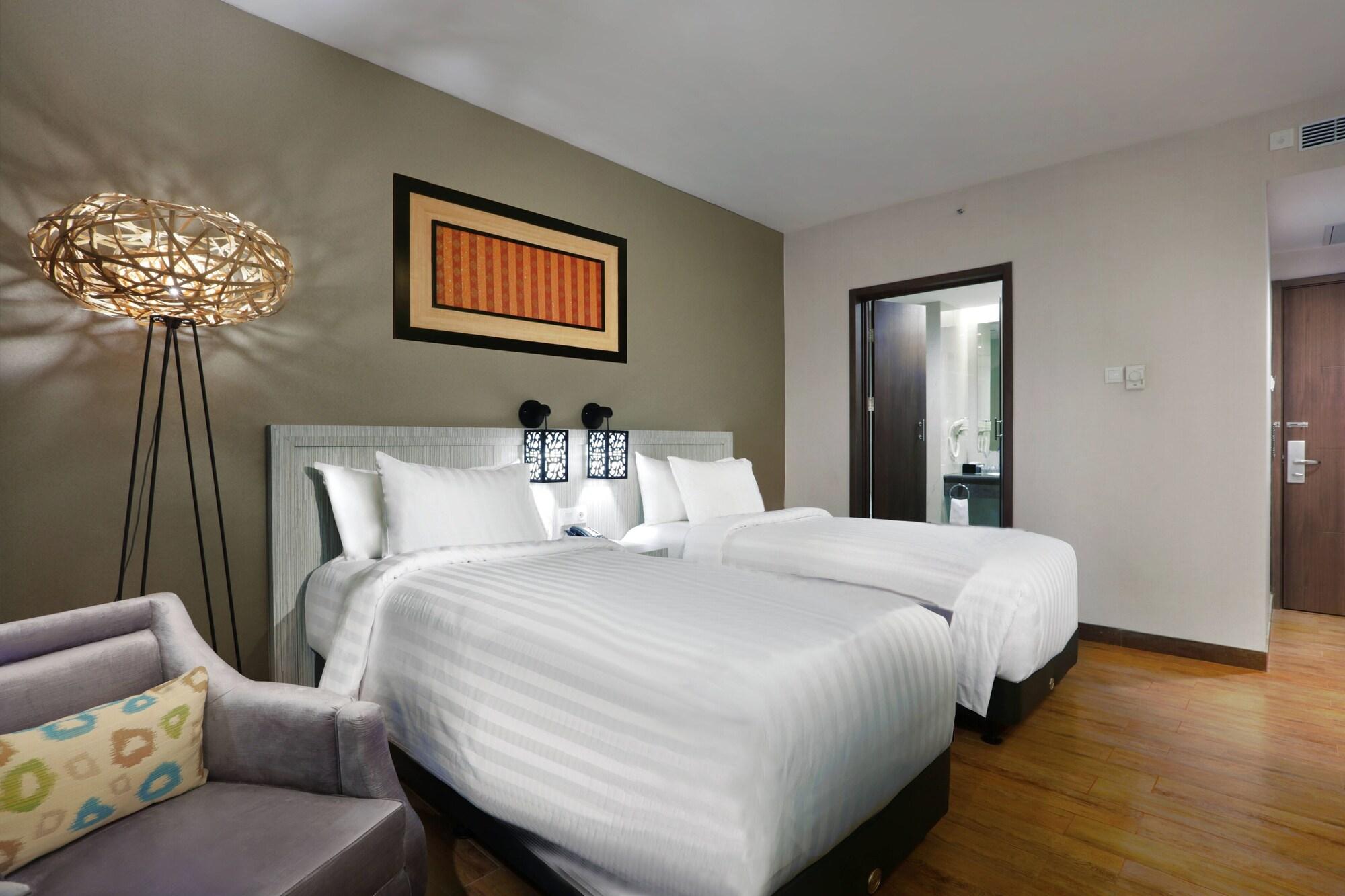Hotel Harper Perintis By Aston Macasar Exterior foto